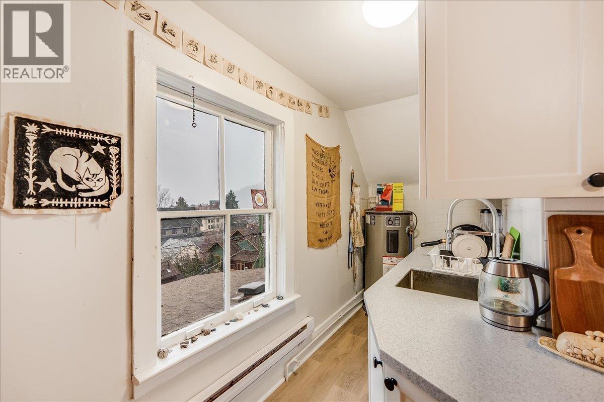 712 JOSEPHINE Street, Nelson