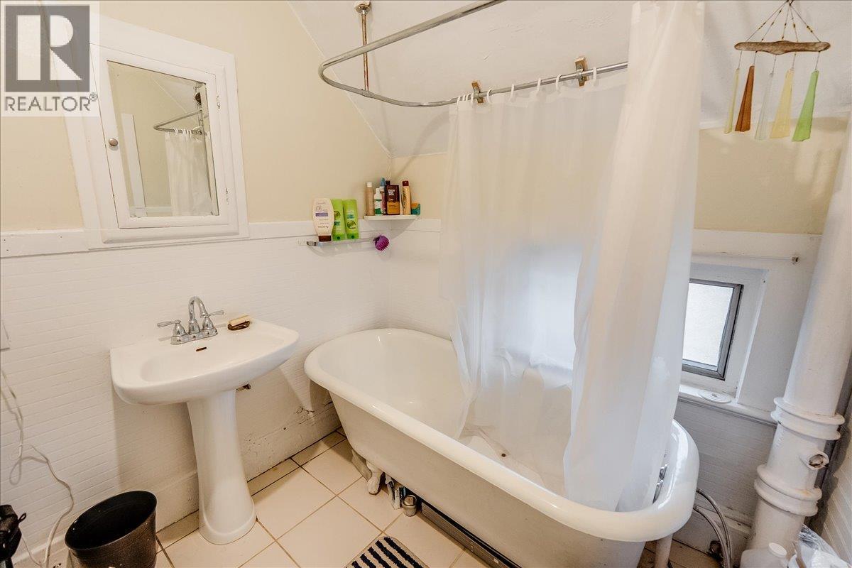 712 JOSEPHINE Street - 10