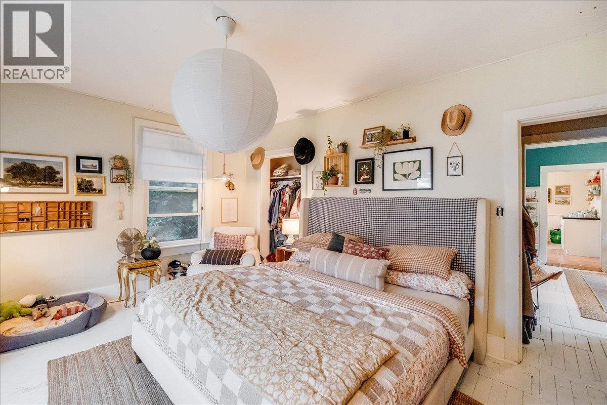 712 JOSEPHINE Street, Nelson