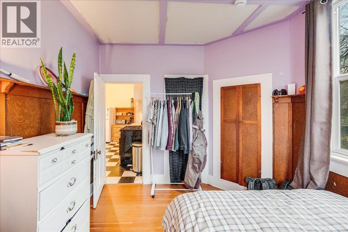 712 JOSEPHINE Street, Nelson