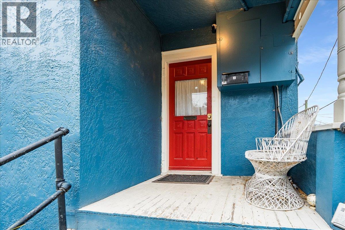 712 JOSEPHINE Street, Nelson