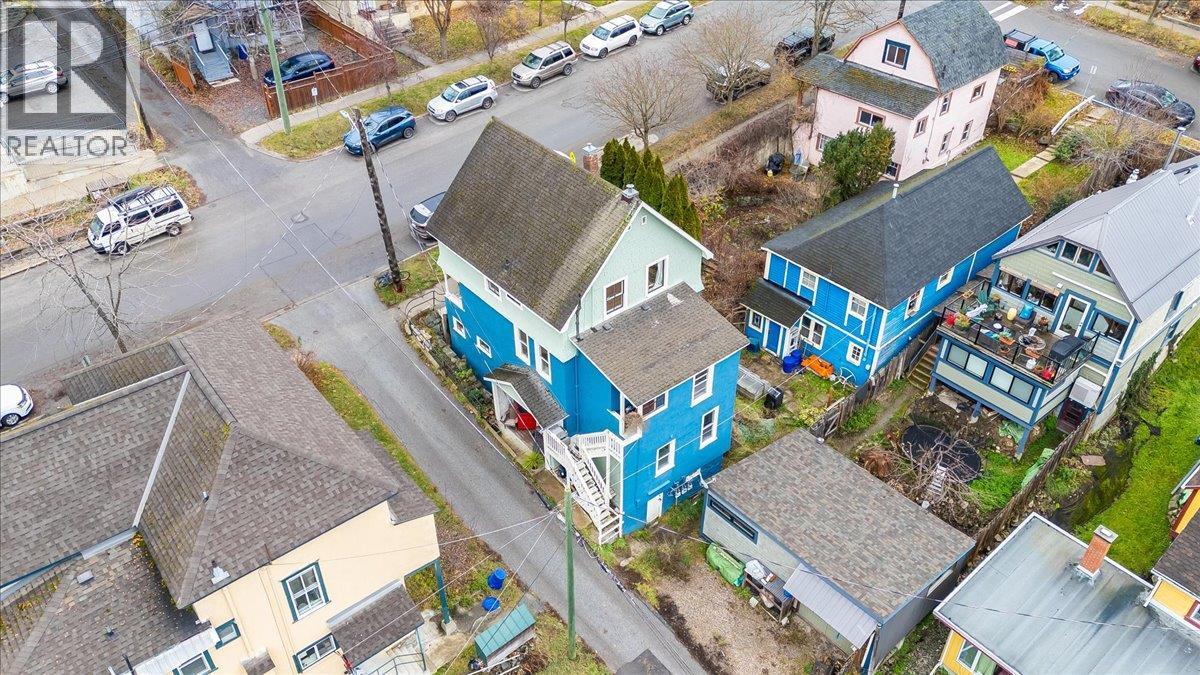 712 JOSEPHINE Street, Nelson