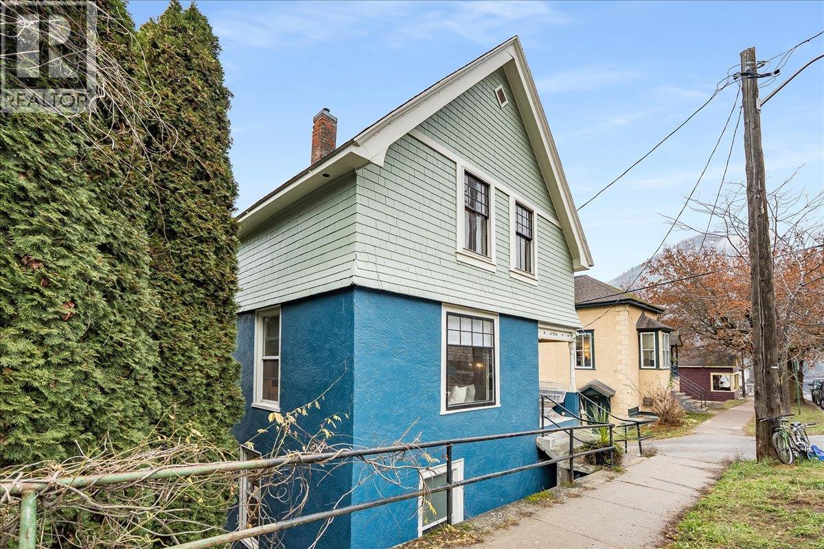 712 JOSEPHINE Street, Nelson