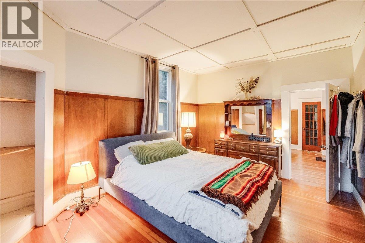 712 JOSEPHINE Street, Nelson