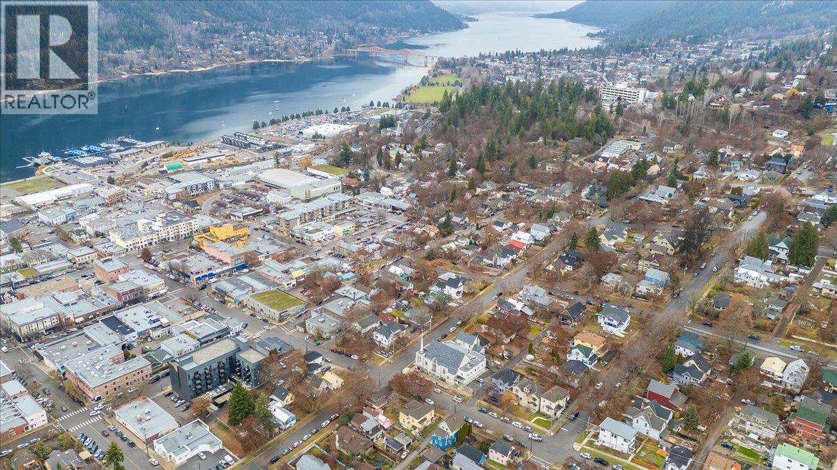 712 JOSEPHINE Street, Nelson