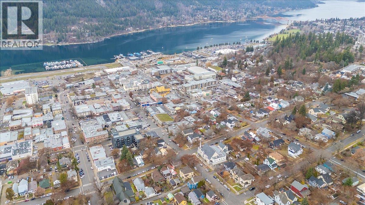 712 JOSEPHINE Street, Nelson