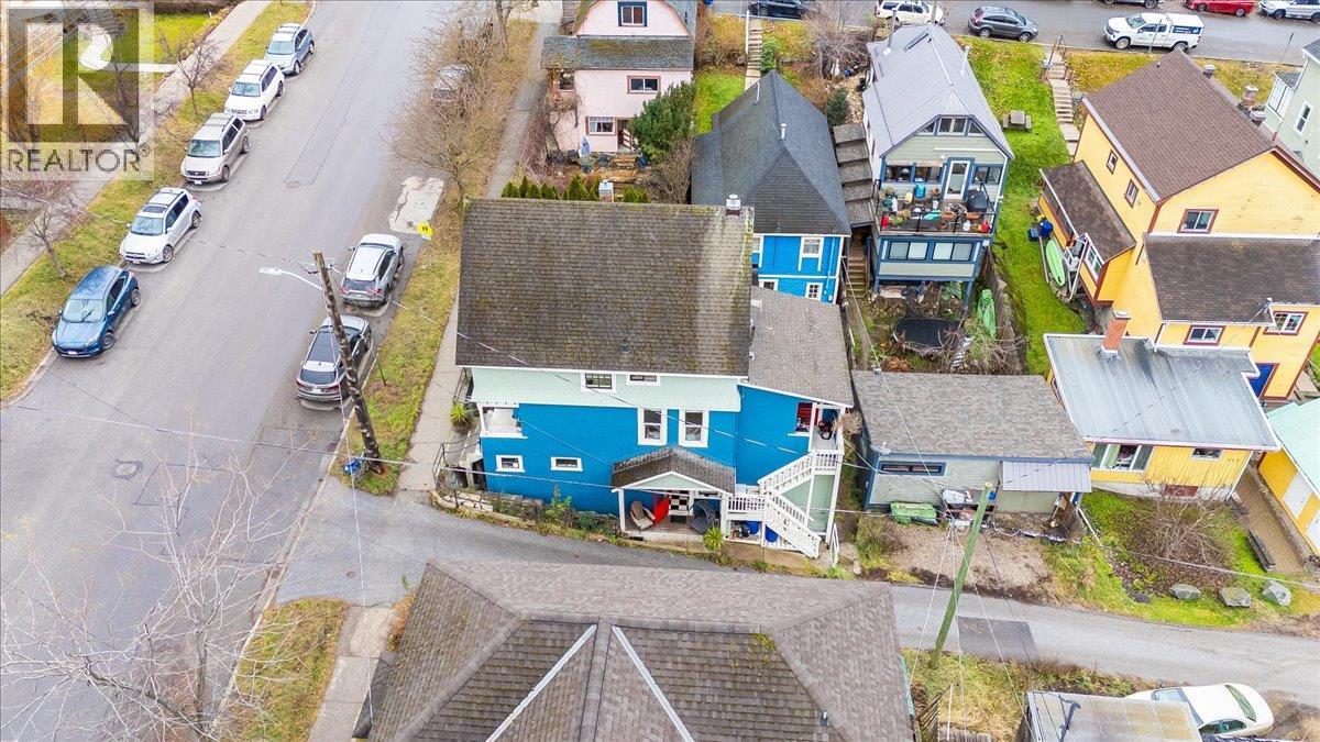 712 JOSEPHINE Street - 64