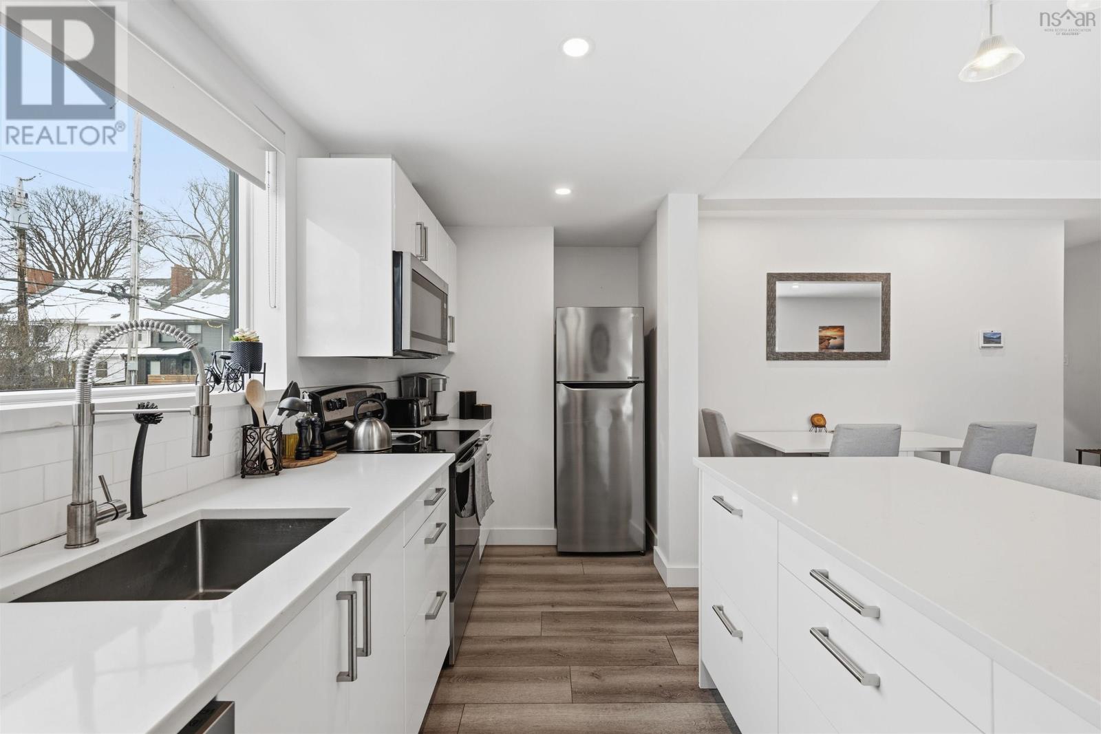 Property 13 of 49 of 3188/3190 Isleville Street