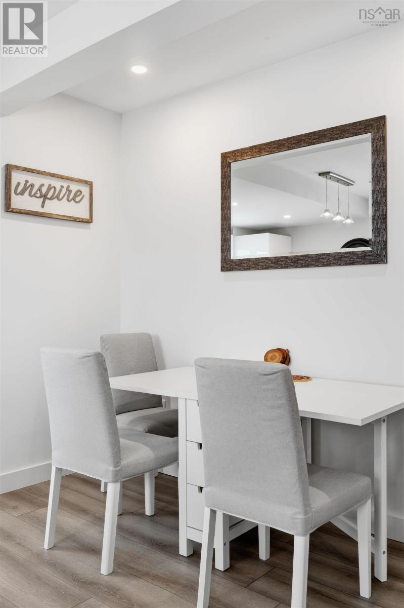 Property 19 of 49 of 3188/3190 Isleville Street