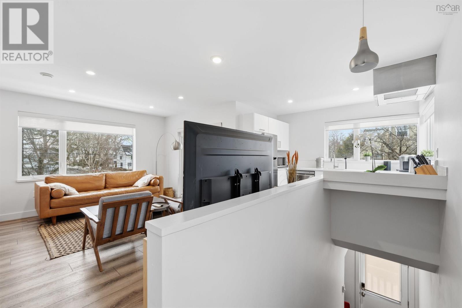 Property 27 of 49 of 3188/3190 Isleville Street