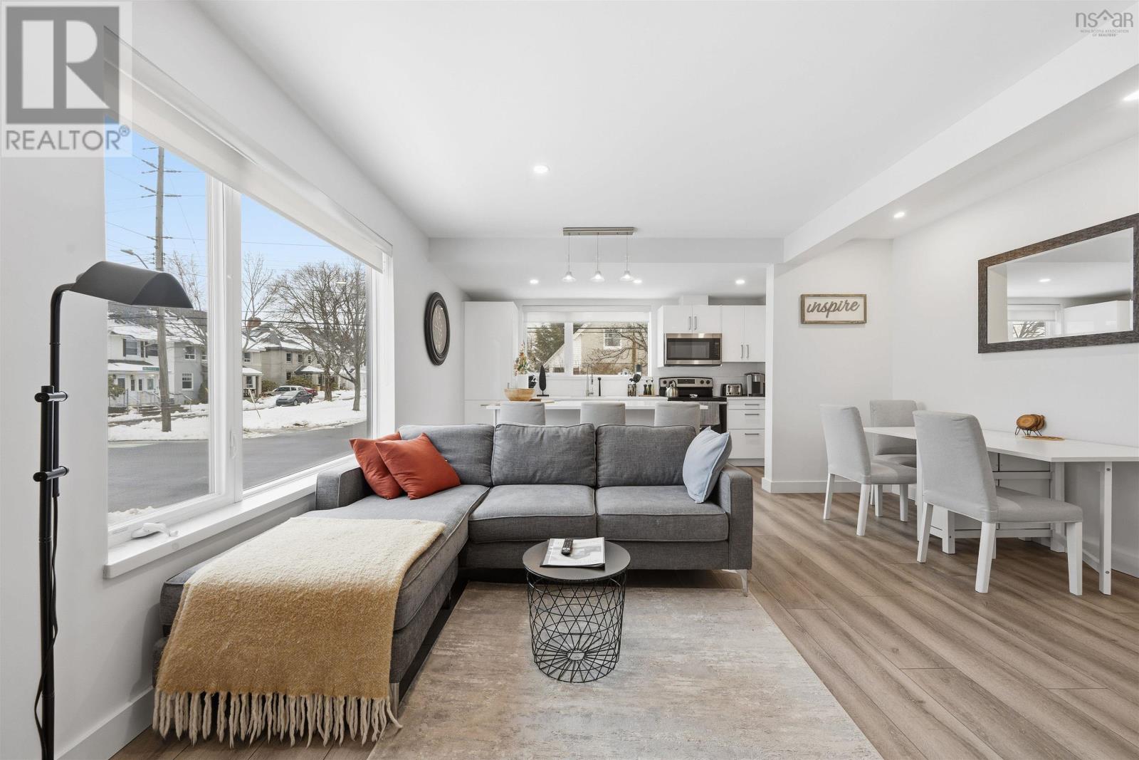 Property 10 of 49 of 3188/3190 Isleville Street