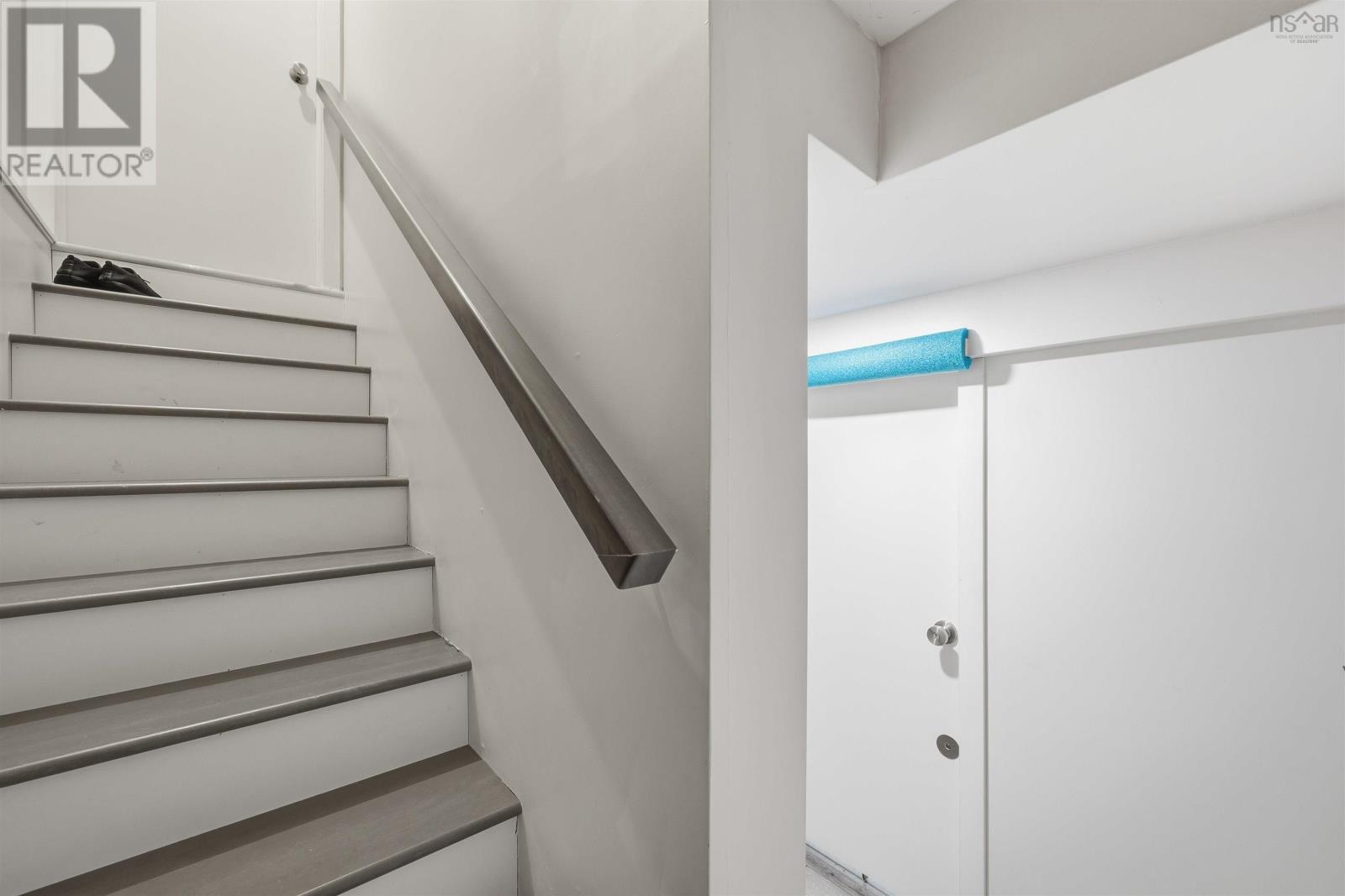 Property 22 of 49 of 3188/3190 Isleville Street