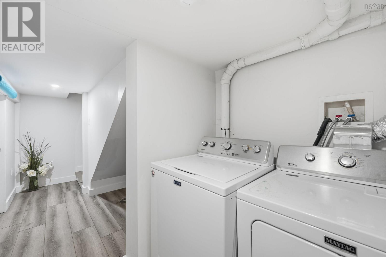 Property 24 of 49 of 3188/3190 Isleville Street