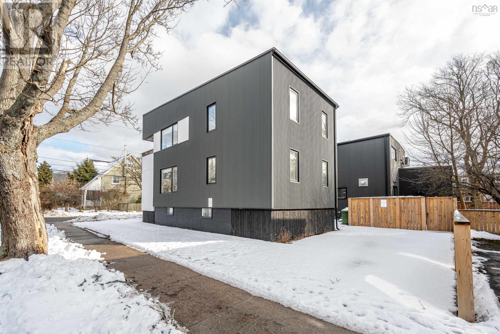 Property 3 of 49 of 3188/3190 Isleville Street