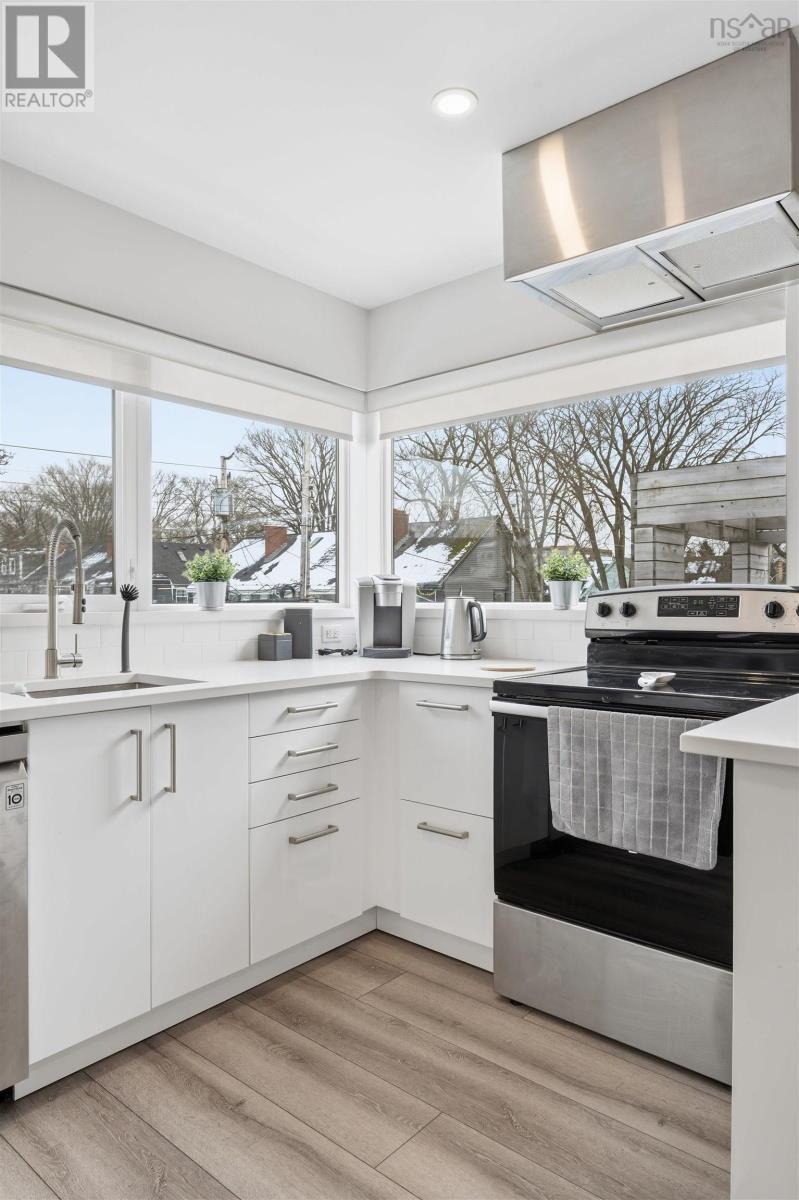 Property 43 of 49 of 3188/3190 Isleville Street