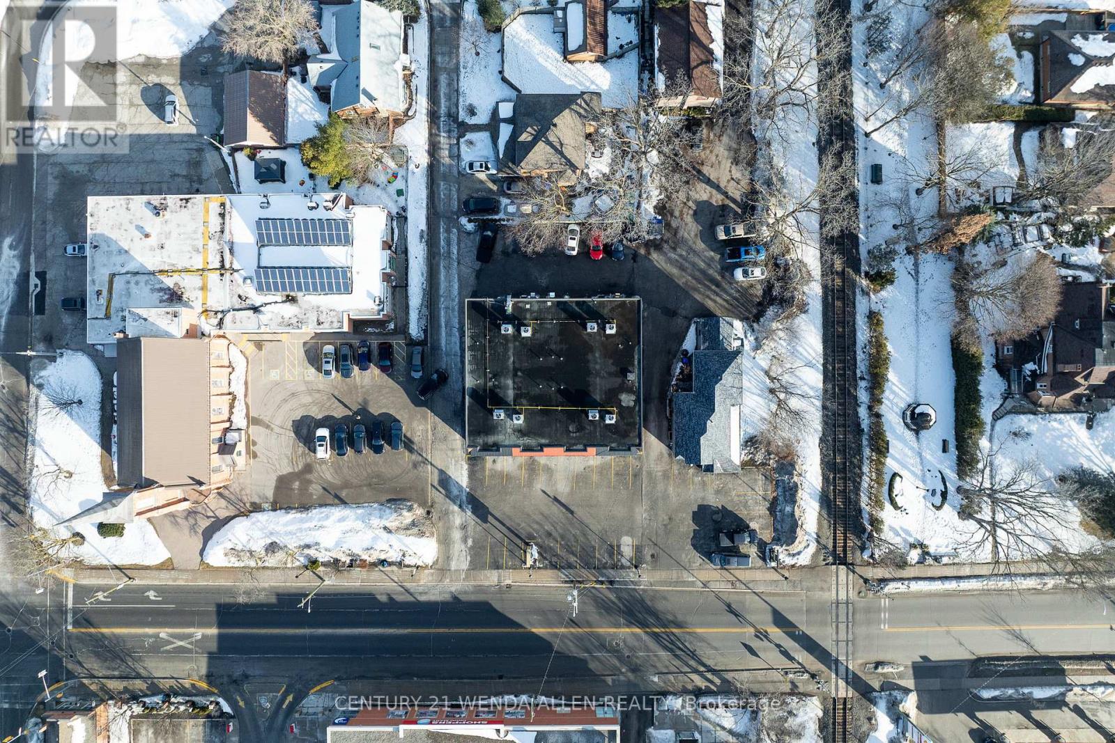 70 VICTORIA STREET E - 25