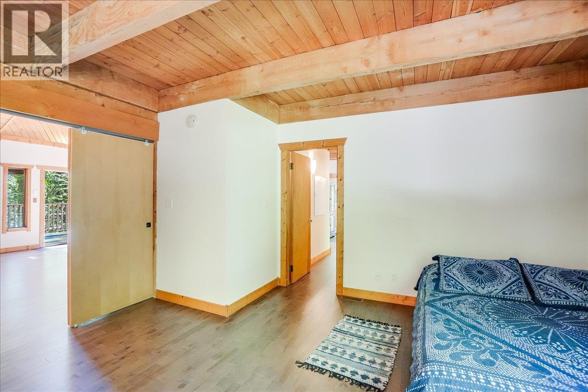 5631 LONGBEACH Road, Nelson