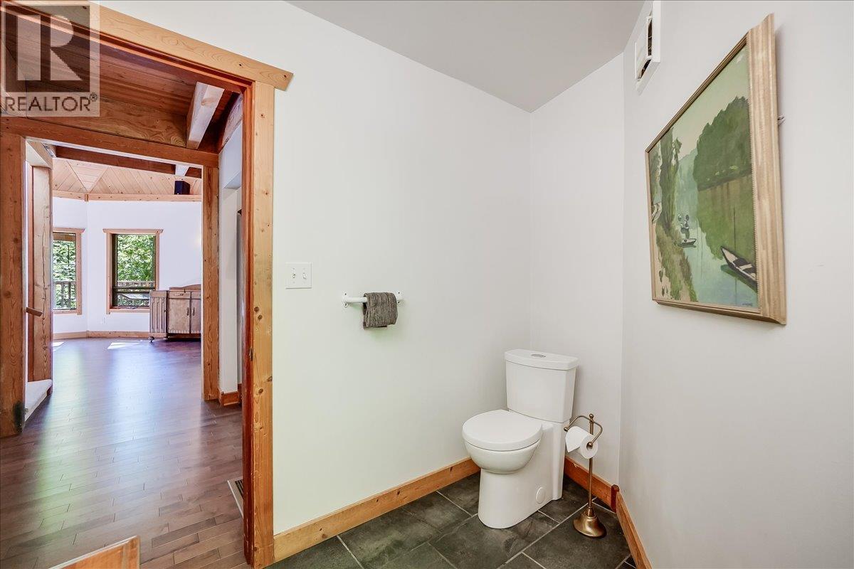 5631 LONGBEACH Road, Nelson