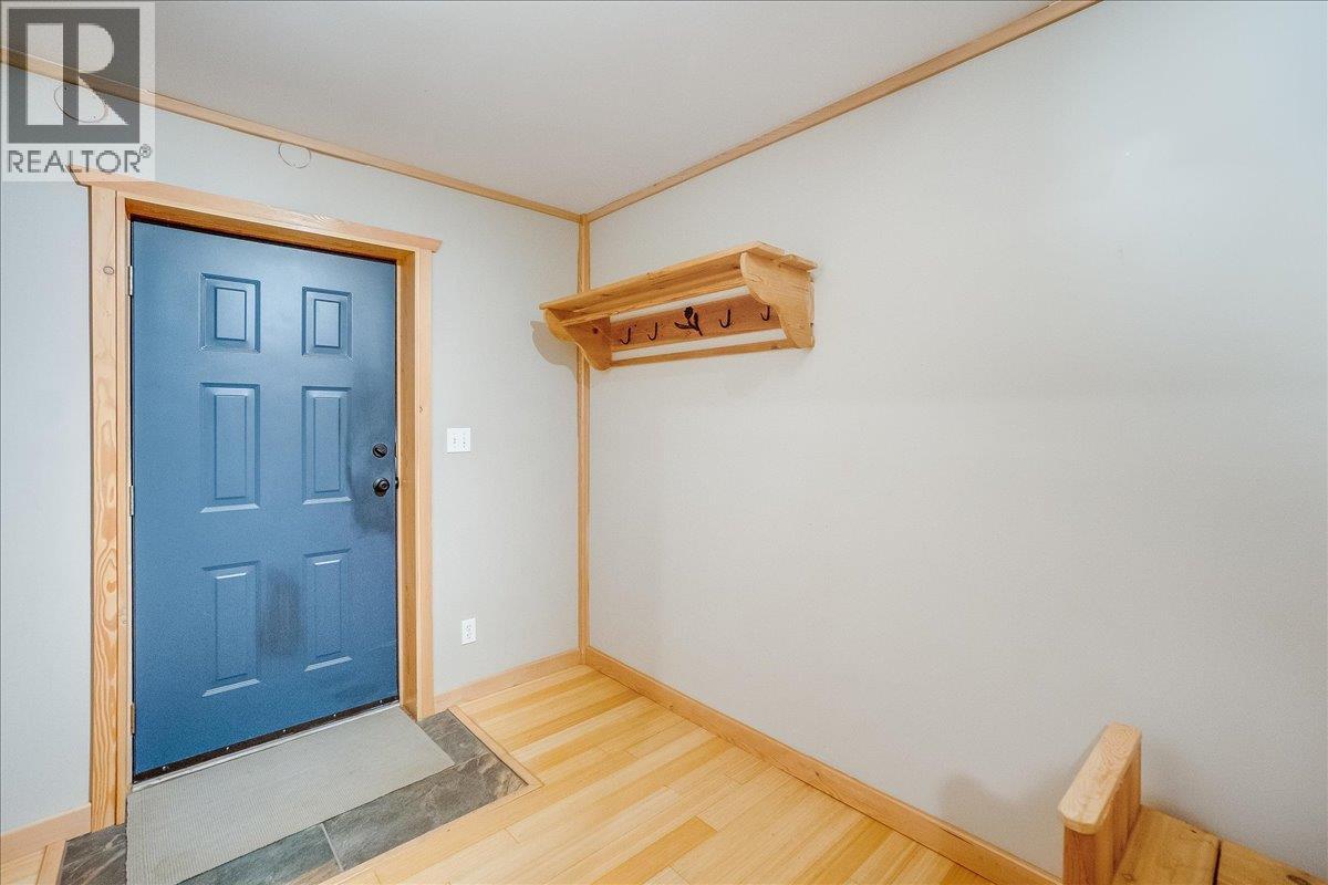 5631 LONGBEACH Road, Nelson