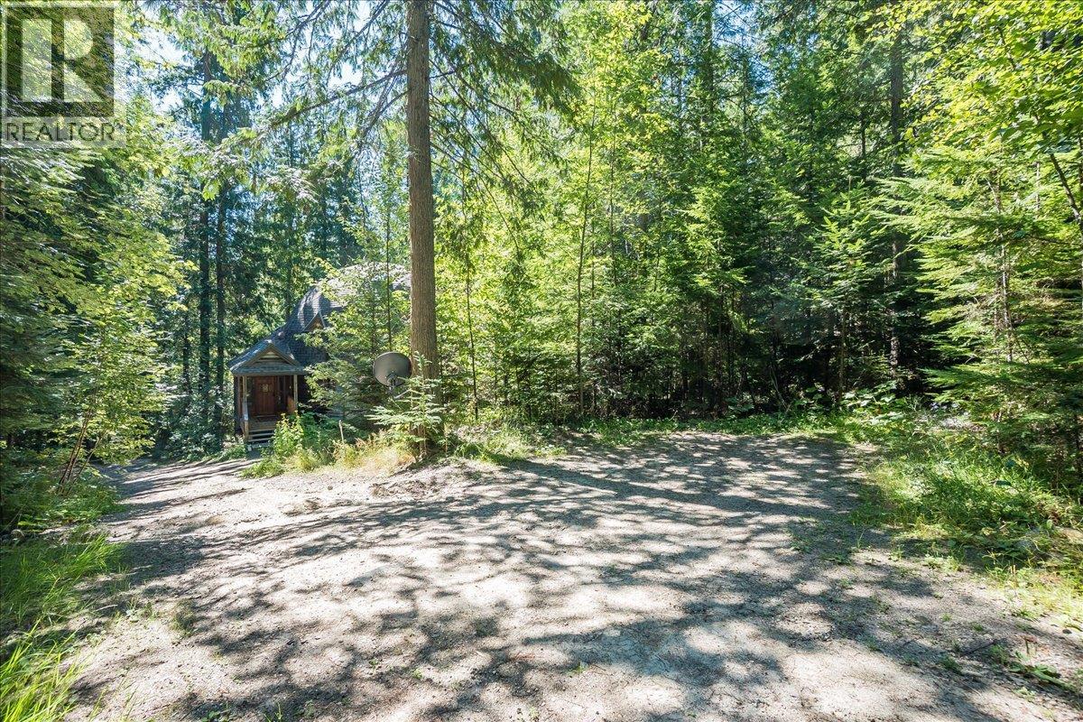 5631 LONGBEACH Road, Nelson