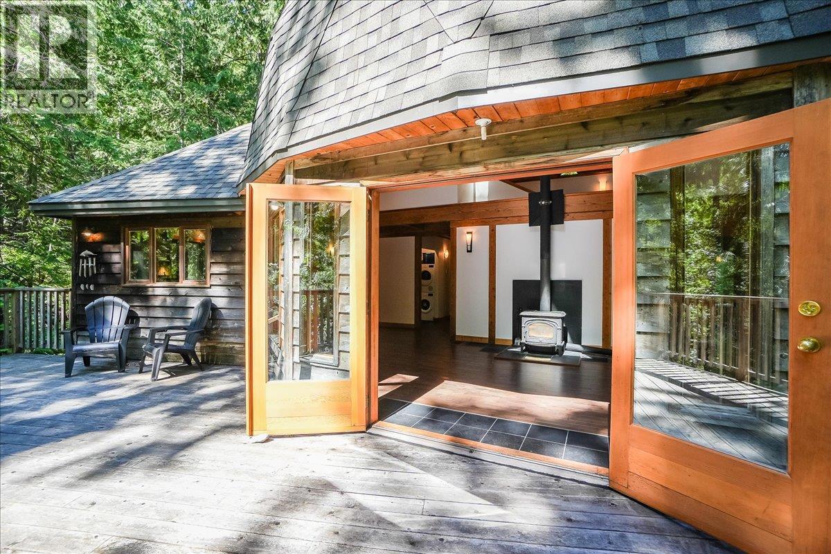 5631 LONGBEACH Road, Nelson