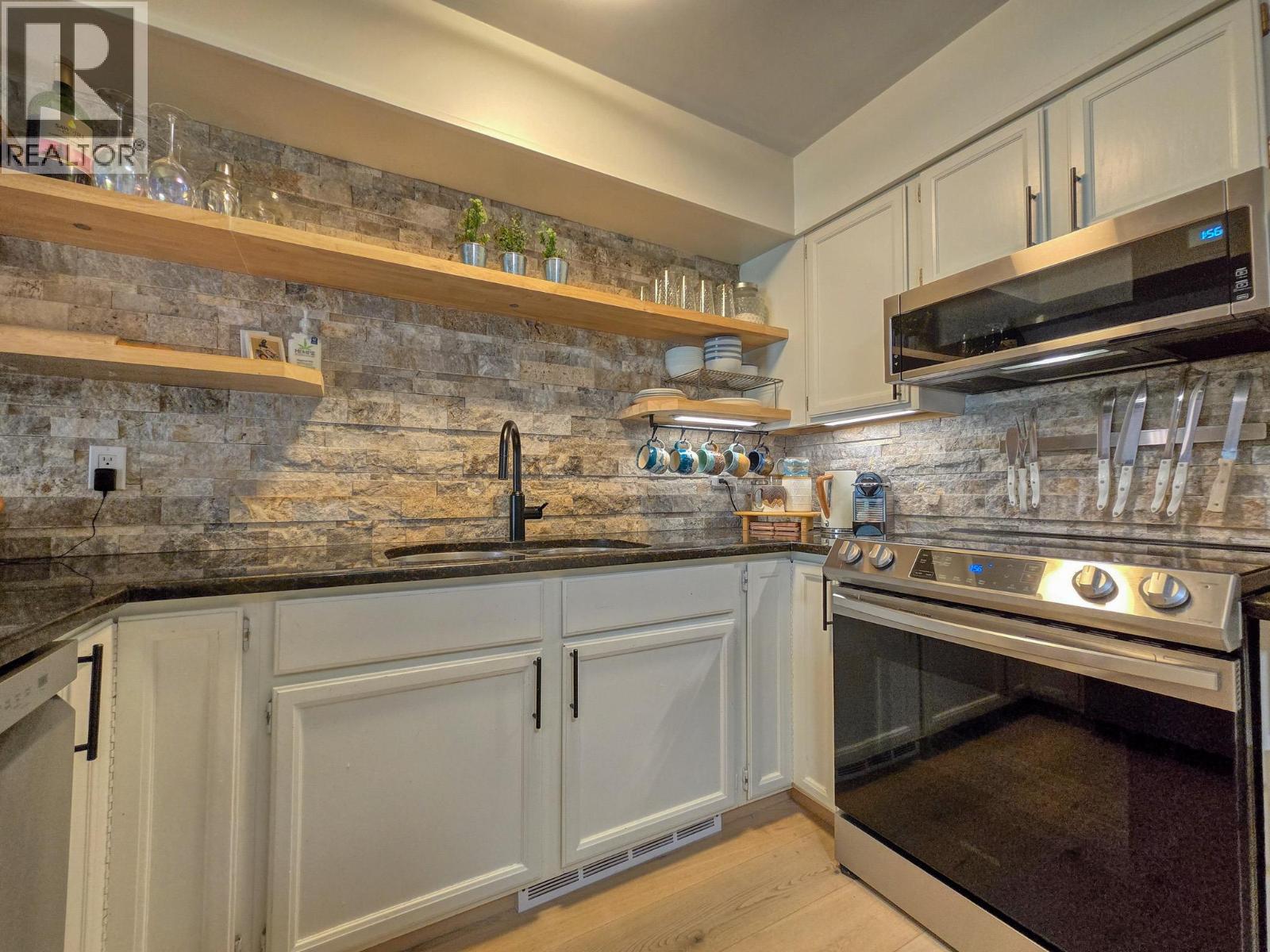 7981 RADIUM GOLF COURSE Road Unit# 7, Radium Hot Springs