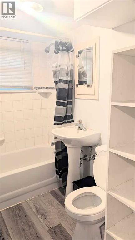 Single Family House Bungalow for Sale in   Avenue NW Capitol Hill Calgary 