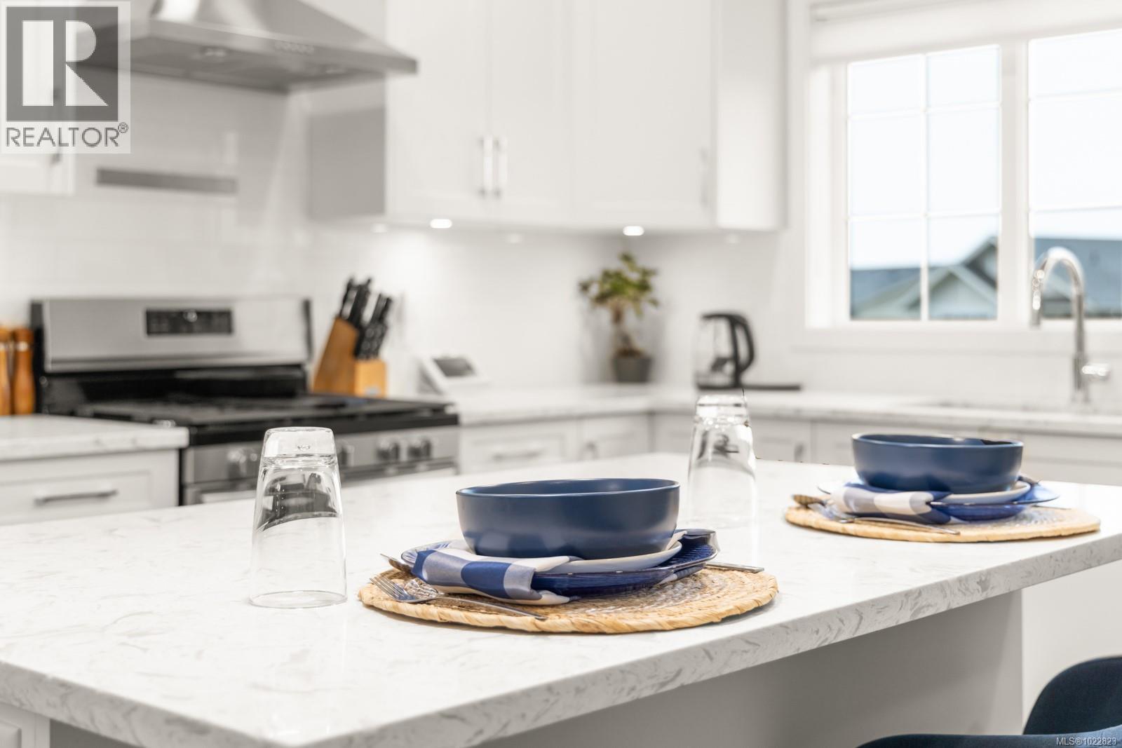 200 Caspian Dr, Colwood