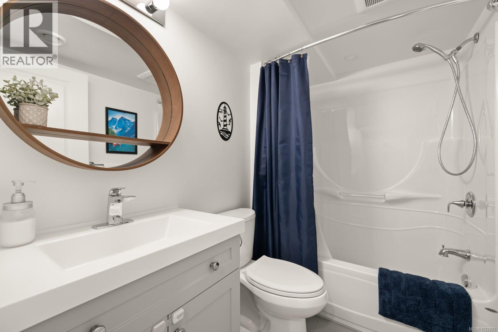 200 Caspian Dr, Colwood