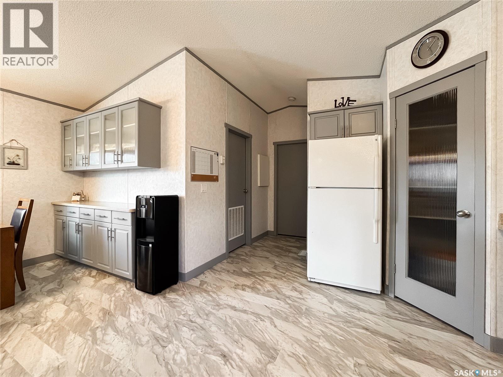 Single Family House Mobile Home for Sale in  Prairie Sun COURT Swift Current 