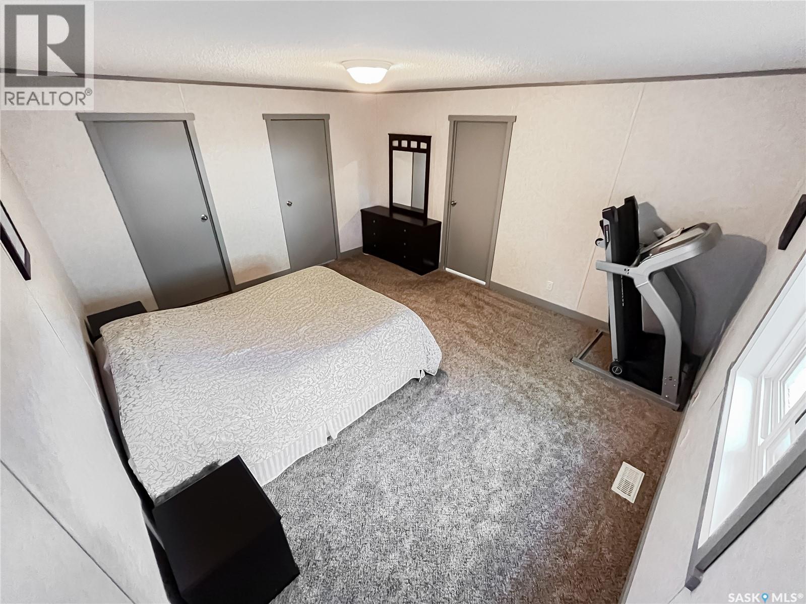 Single Family House Mobile Home for Sale in  Prairie Sun COURT Swift Current 