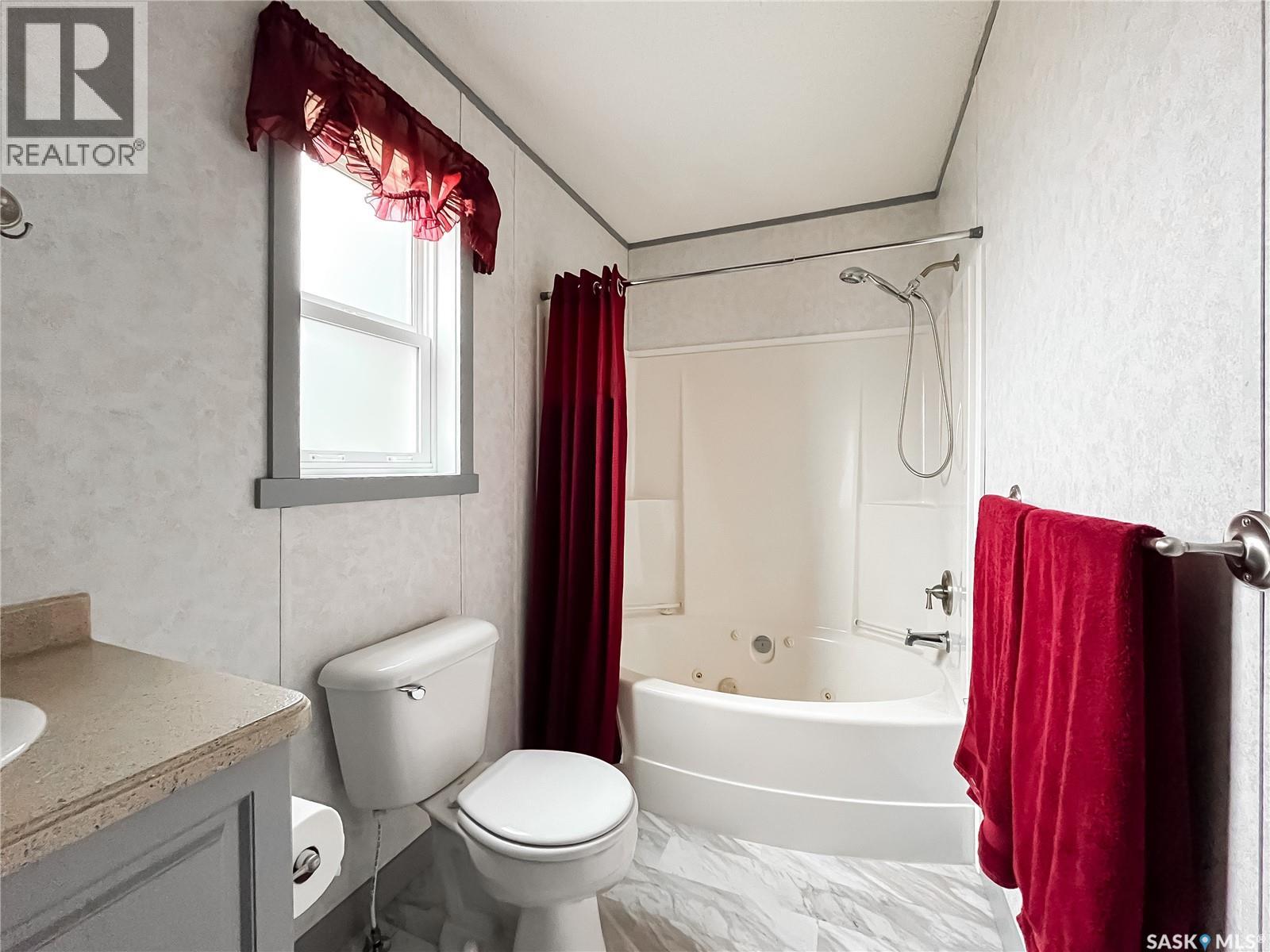 Single Family House Mobile Home for Sale in  Prairie Sun COURT Swift Current 