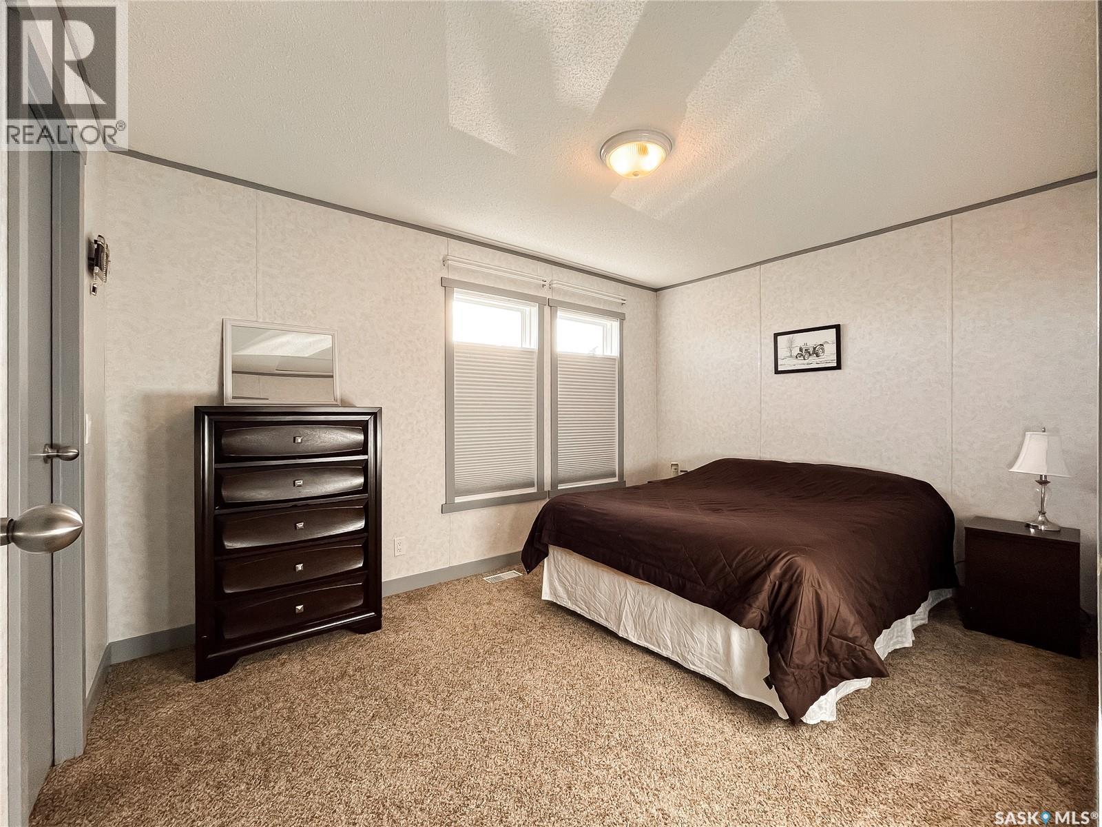 Single Family House Mobile Home for Sale in  Prairie Sun COURT Swift Current 