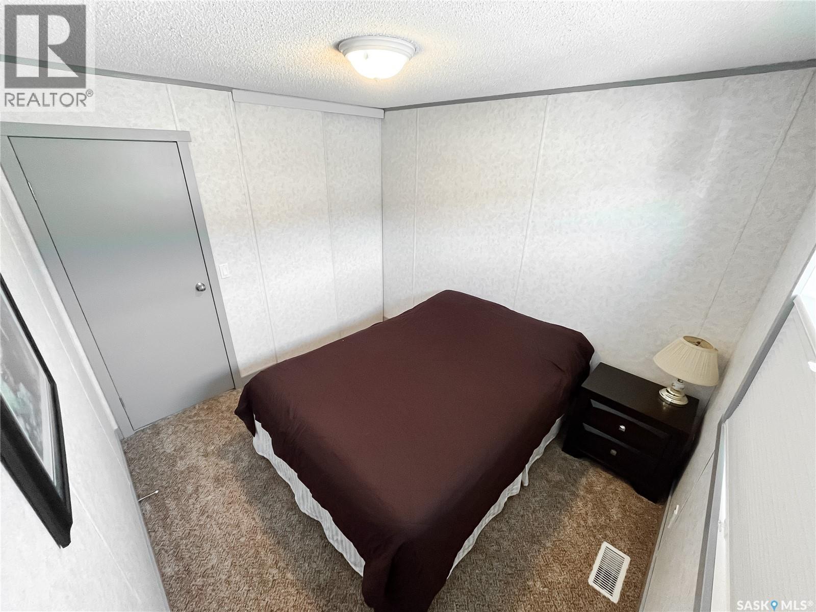 Single Family House Mobile Home for Sale in  Prairie Sun COURT Swift Current 