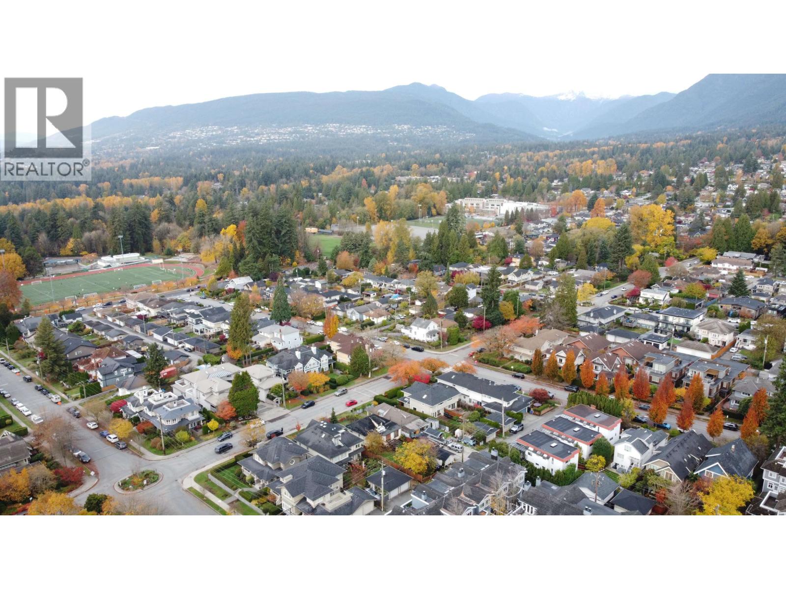 1628&1632 MAHON AVENUE - Photo 2 of 5, North Vancouver, British Columbia