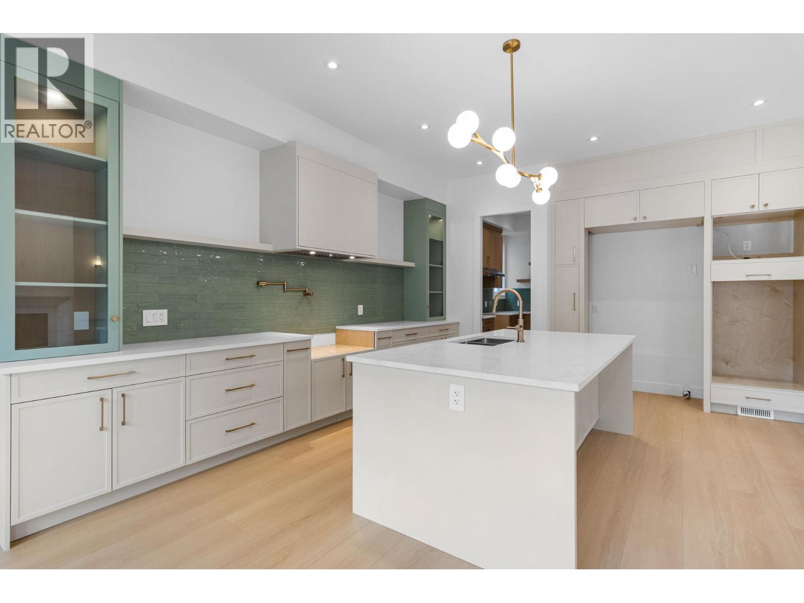  1012 Bull Crescent, Kelowna