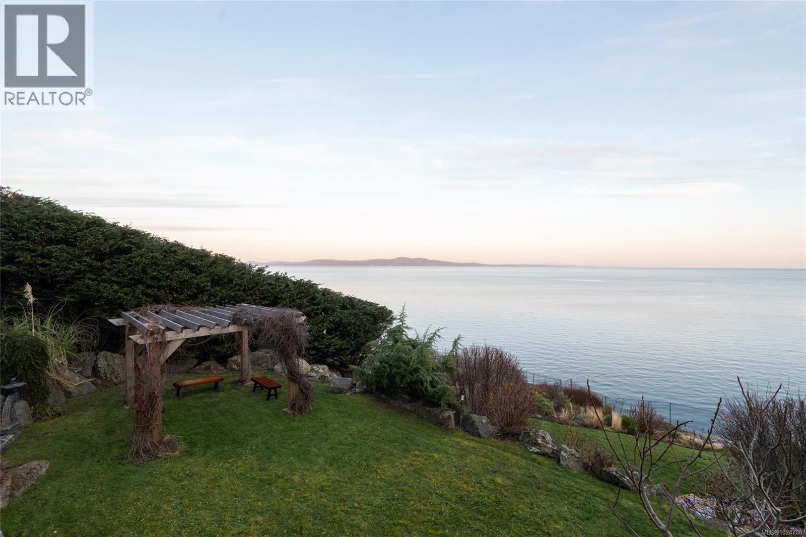  4325 Gordon Head Road, Saanich