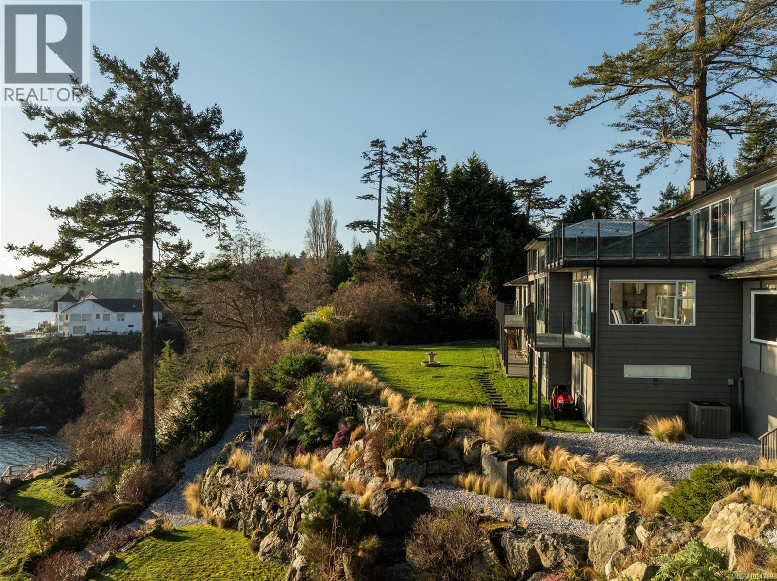  4325 Gordon Head Road, Saanich