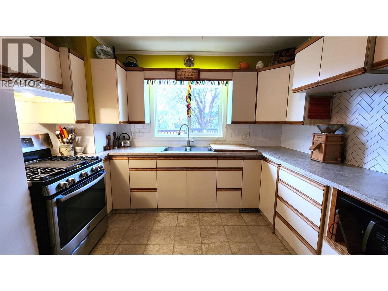 700 Bass Avenue, Enderby