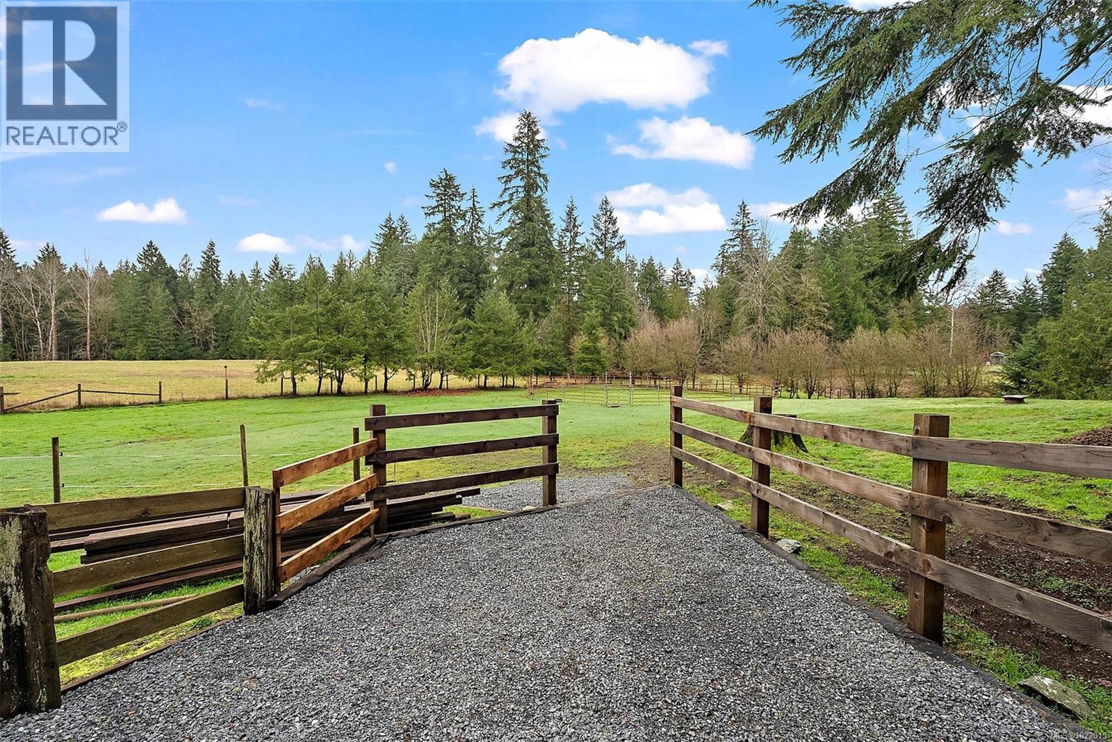 5817 Curry Rd, Duncan