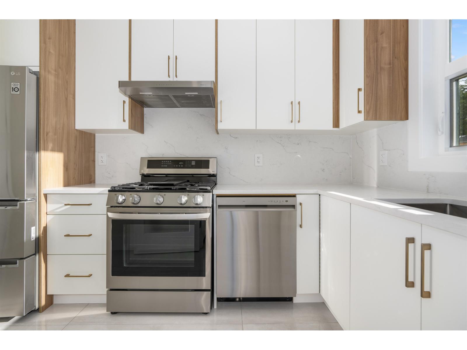 20070 27A AVENUE, Langley