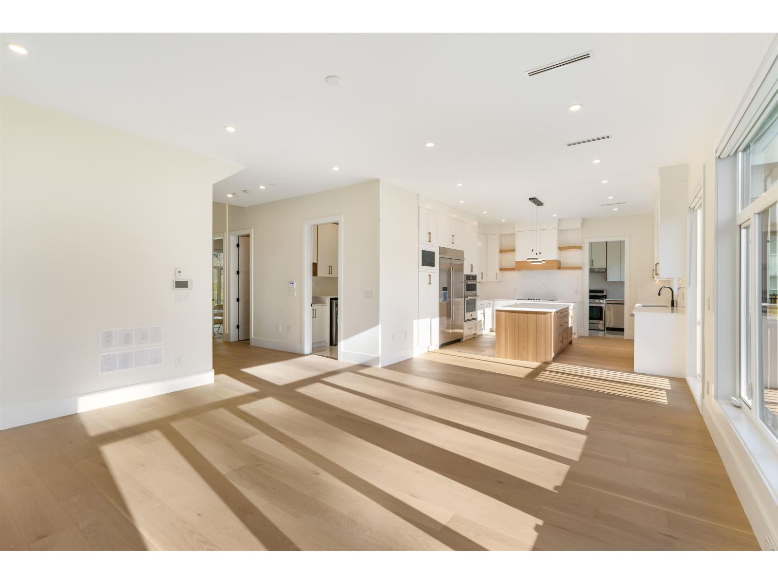 20070 27A AVENUE, Langley