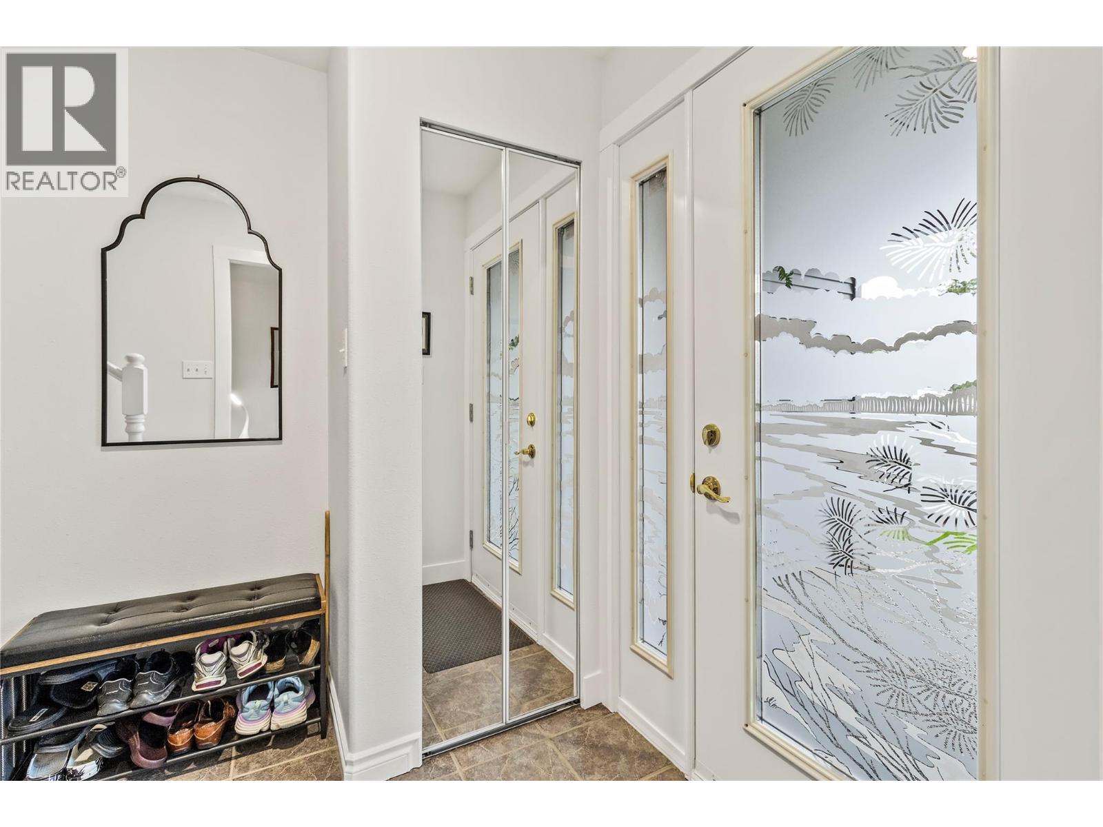 6 2592 Alpen Paradies Road, Blind Bay