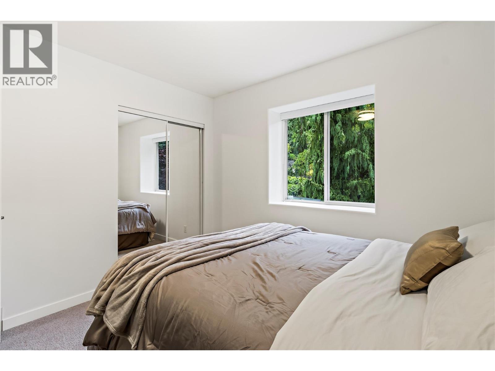 6 2592 Alpen Paradies Road, Blind Bay