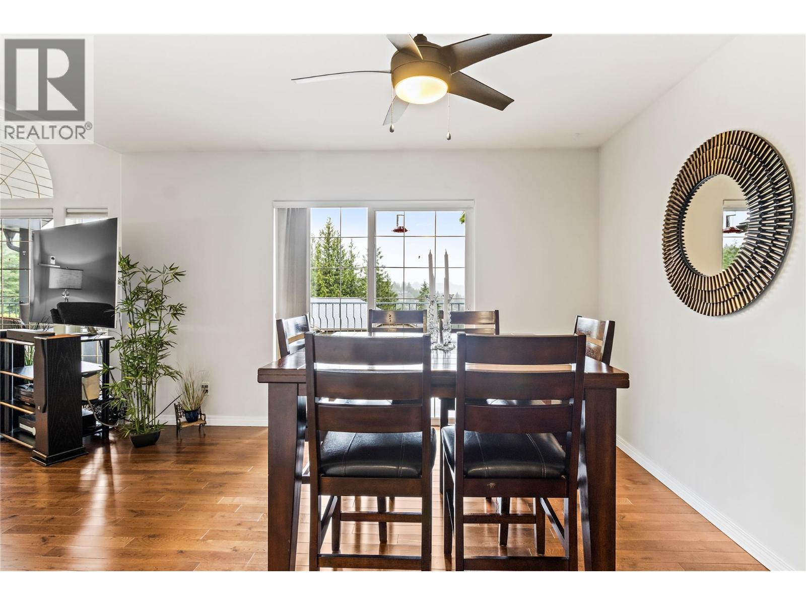 6 2592 Alpen Paradies Road, Blind Bay