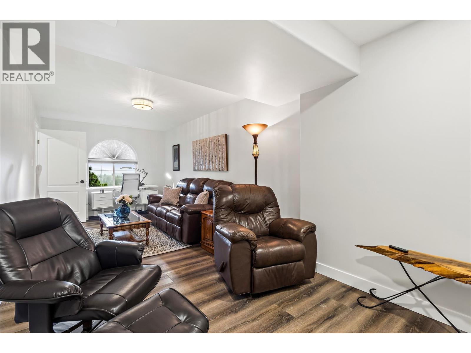 6 2592 Alpen Paradies Road, Blind Bay