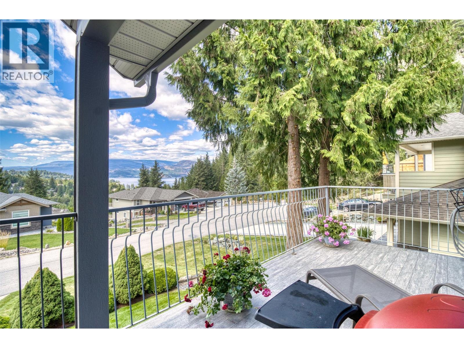 6 2592 Alpen Paradies Road, Blind Bay