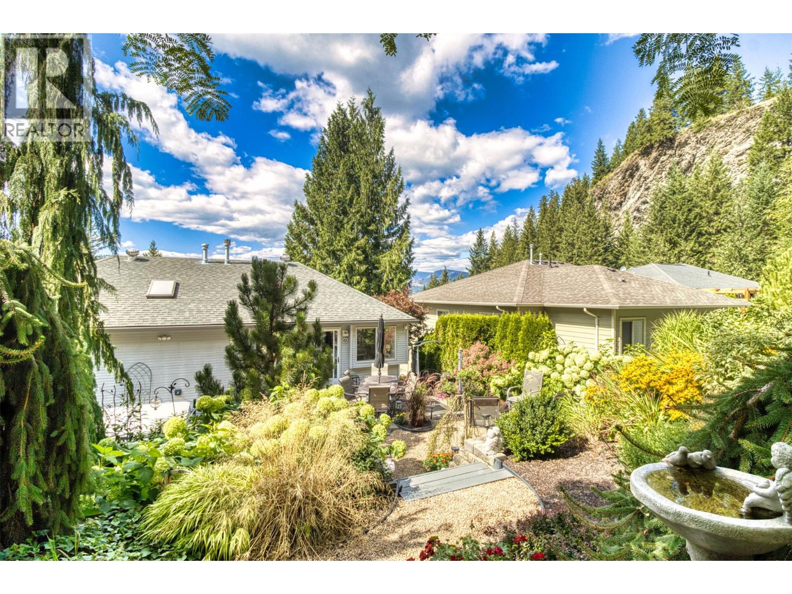 6 2592 Alpen Paradies Road, Blind Bay