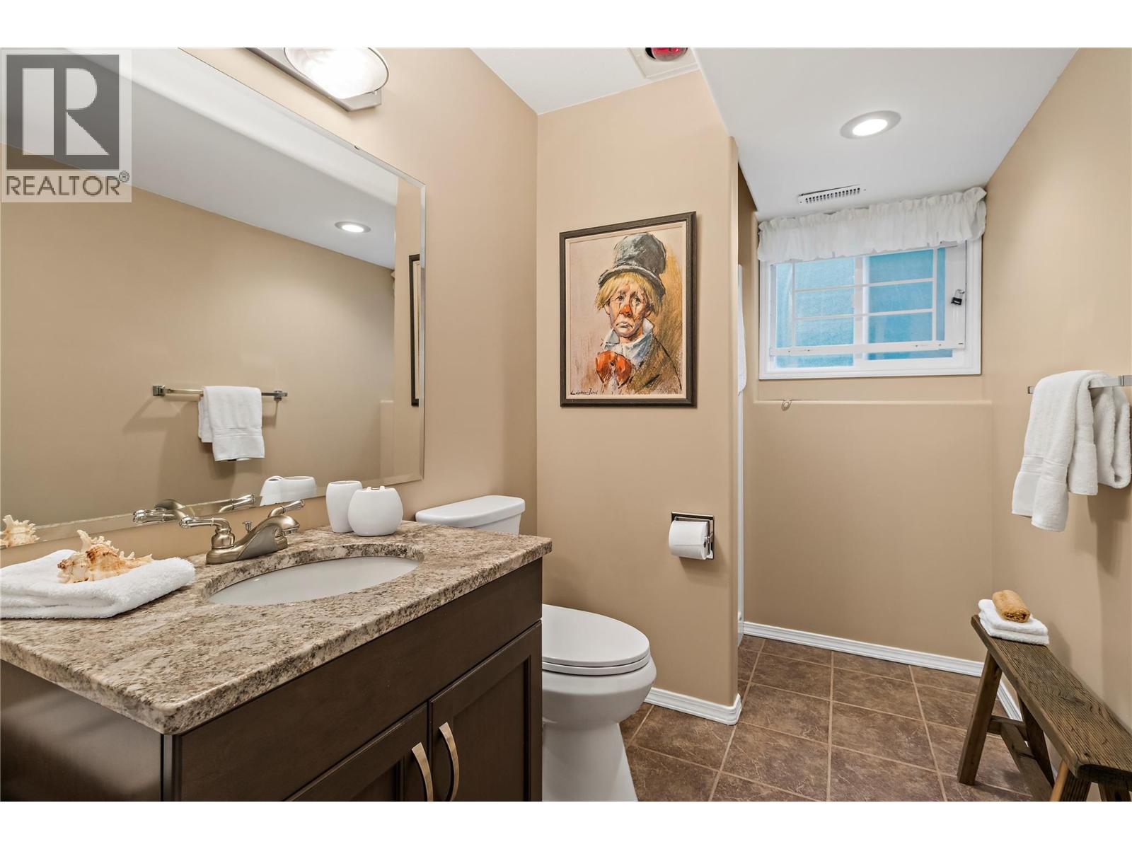 6 2592 Alpen Paradies Road, Blind Bay