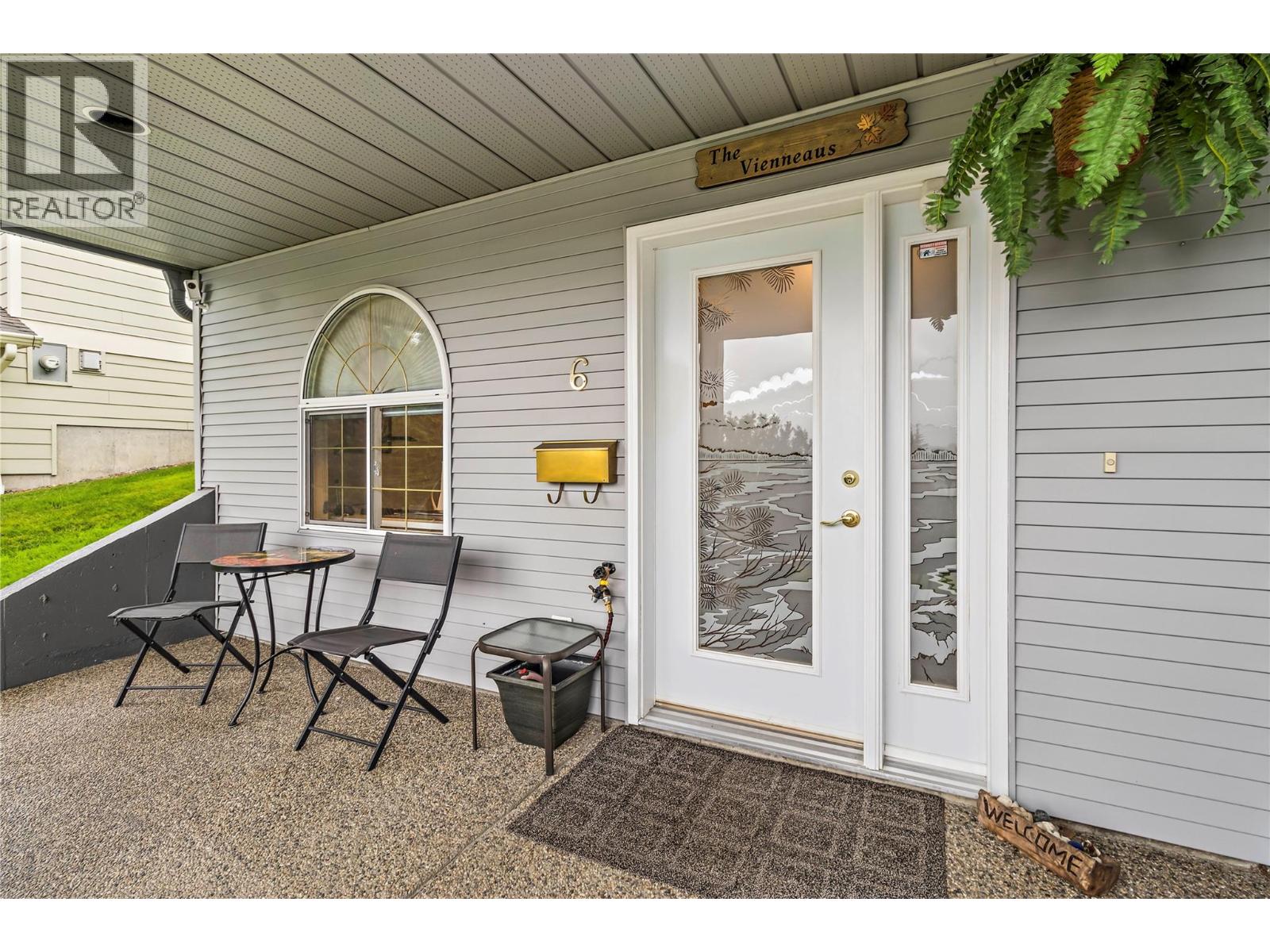 6 2592 Alpen Paradies Road, Blind Bay